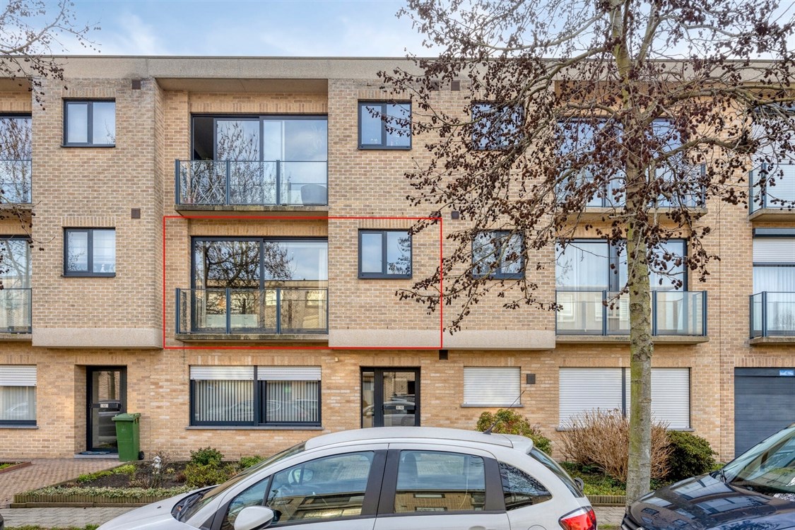 TORENVALKLAAN 10 / 102 DEURNE